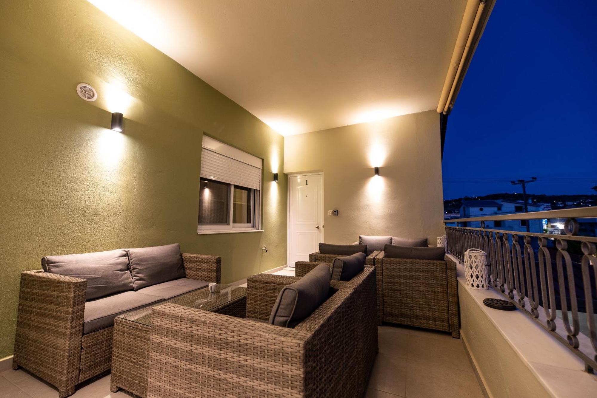 Demi'S Apartments Near Athen'S Airport Artemida  Esterno foto